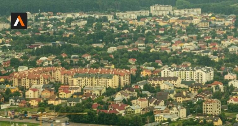 Cum se dezvoltă orașele medii din România - Strategii, Provocări și Oportunități