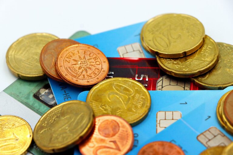 Credit de nevoi personale cu venituri sub 4.000 lei: ce opțiuni ai în 2026?